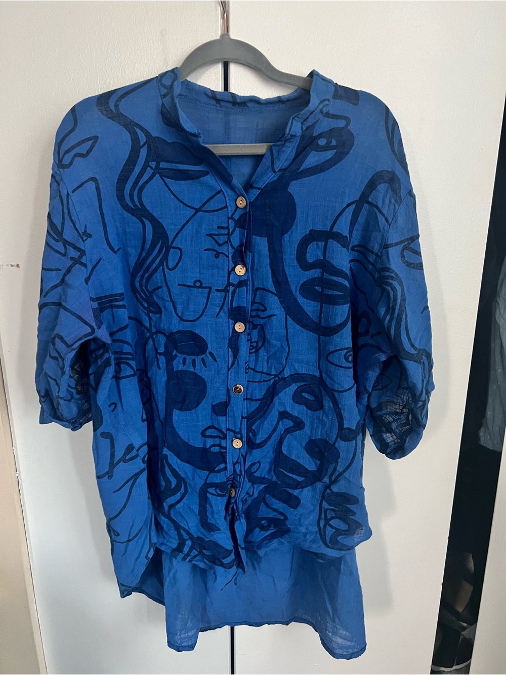 Blue Abstract Print Button-Front woman’s  Shirt size XL